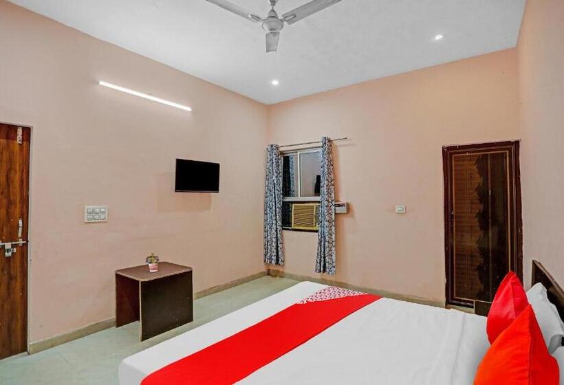 三人经典房间, Flagship Hotel Status