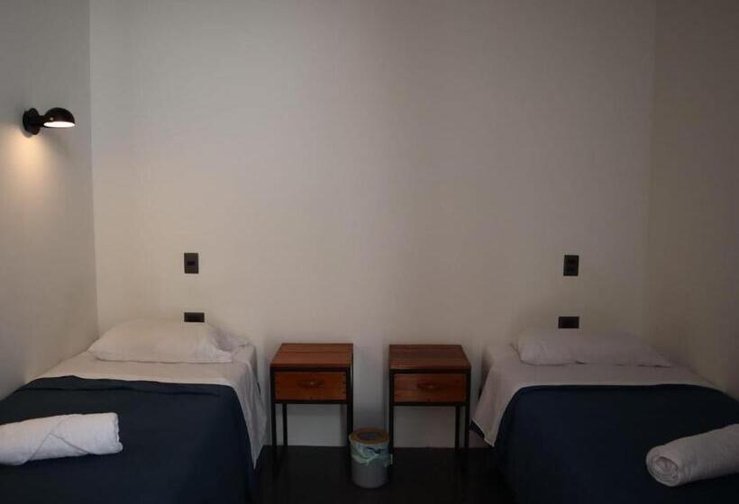 标准间, Hostal Litoral