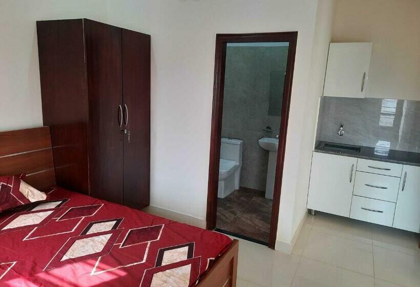 اتاق لوکس سه تخته, Pop 80627j  Crowne Plaza