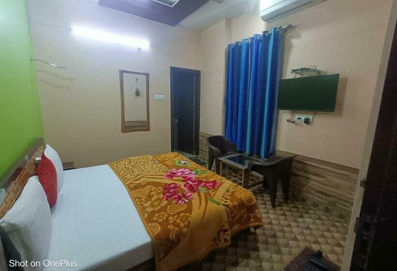 Номер Стандарт, Rudraksha Hotel & Restaurant By Wb Inn