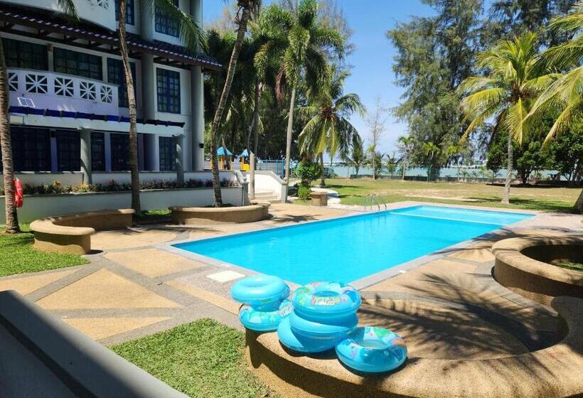 2 Bedroom Apartment with Views, Long Sands Port Dickson