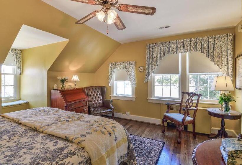 Стандартный Номер Кровать Кинг, Cedars Of Williamsburg Bed & Breakfast
