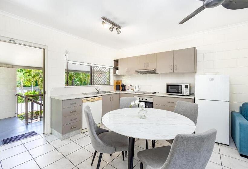 Апартаменты Премиум 1 Спальня, Clifton Sands Holiday Apartments