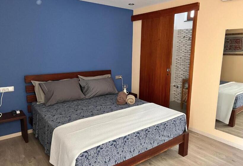 اتاق استاندارد با چشم‌انداز استخر, Orietta Residencial