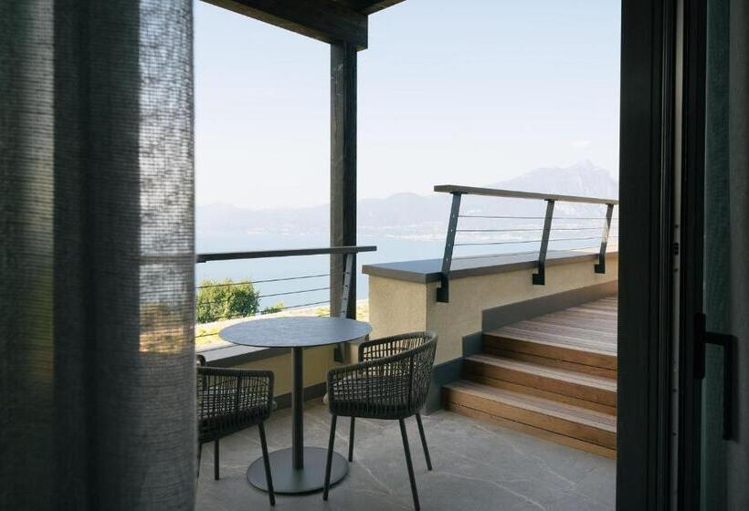 سوییت با استخر, Cape Of Senses