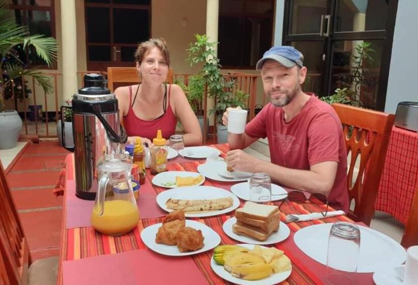 اتاق لوکس یک تخته, Kisanga Homestay