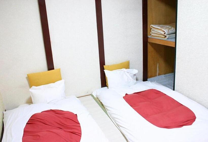 خانه 1 خوابه, Retro Retro  Vacation Stay 95757v