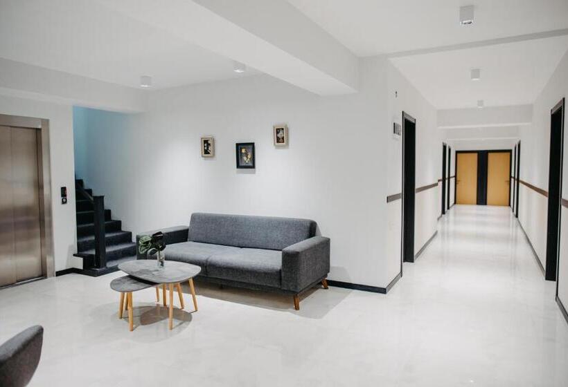 اتاق استاندارد چهار تخته, Gabata Inn