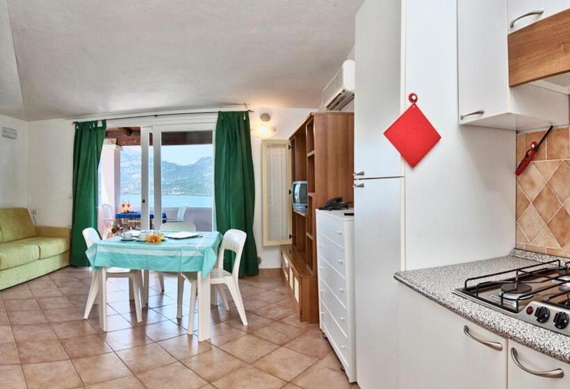 آپارتمان 1 خوابه با چشم‌انداز دریا, Apartments In Residence With Swimming Pool In Porto Rotondo