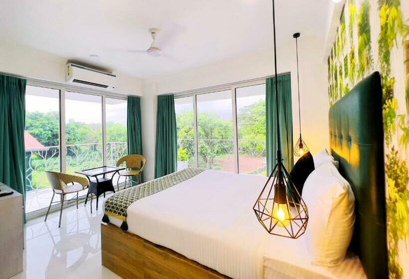 اتاق استاندارد با چشم‌انداز استخر, The Mayfield Resort, Vagator