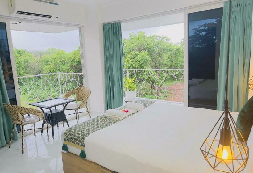 اتاق استاندارد با چشم‌انداز استخر, The Mayfield Resort, Vagator