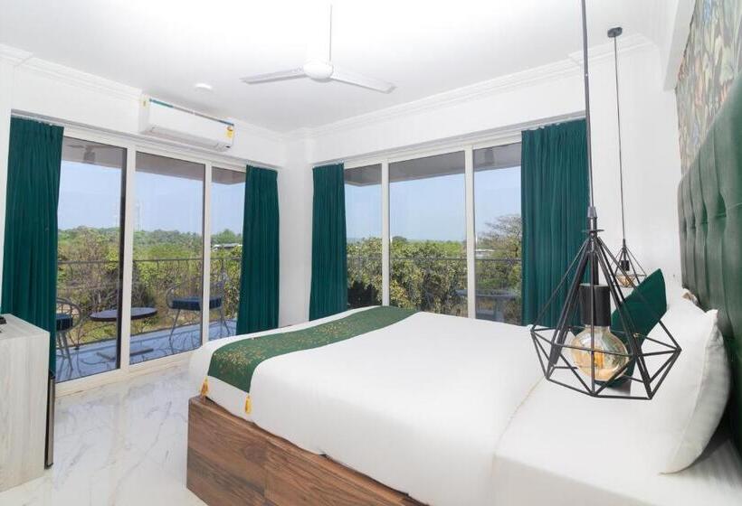 اتاق استاندارد با چشم‌انداز استخر, The Mayfield Resort, Vagator