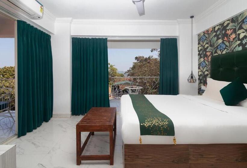 اتاق استاندارد با چشم‌انداز استخر, The Mayfield Resort, Vagator