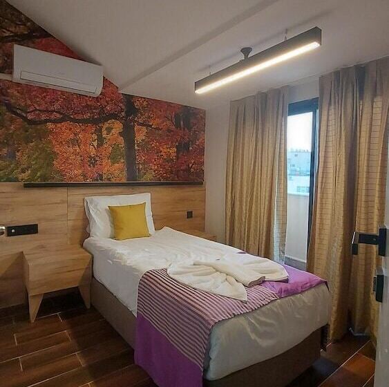 اتاق استاندارد یک نفره, Lupo Libero Hotel Spa