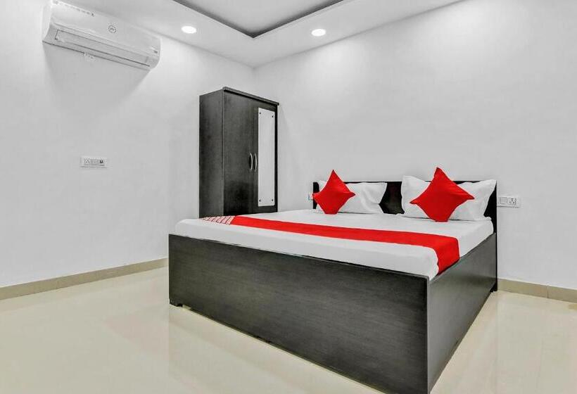 트리플 클래식 룸, Flagship Hotel Secret Mirage Near Rithala Metro Station
