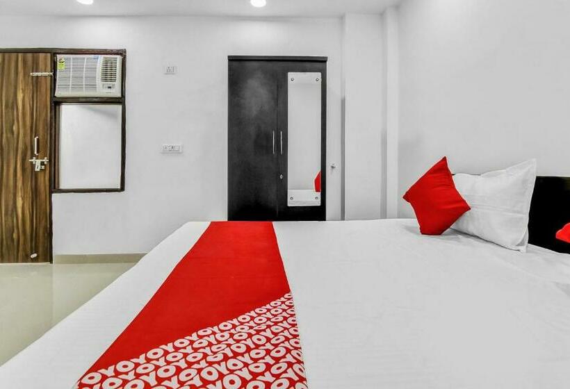 트리플 클래식 룸, Flagship Hotel Secret Mirage Near Rithala Metro Station