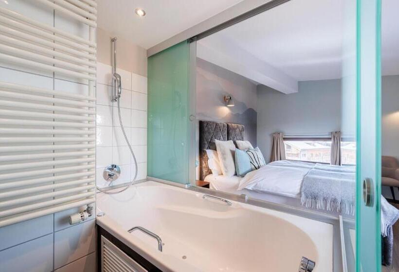اتاق استاندارد با چشم‌انداز, No 8 Bed & Bar