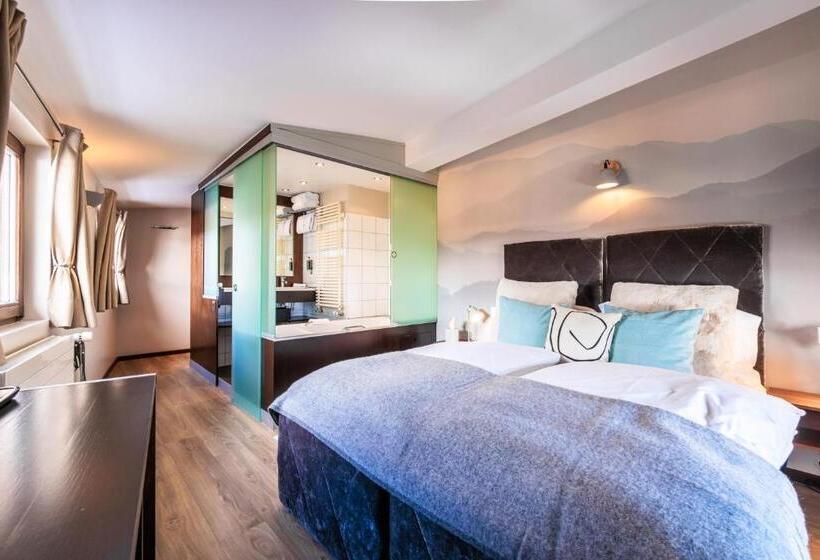 اتاق استاندارد با چشم‌انداز, No 8 Bed & Bar