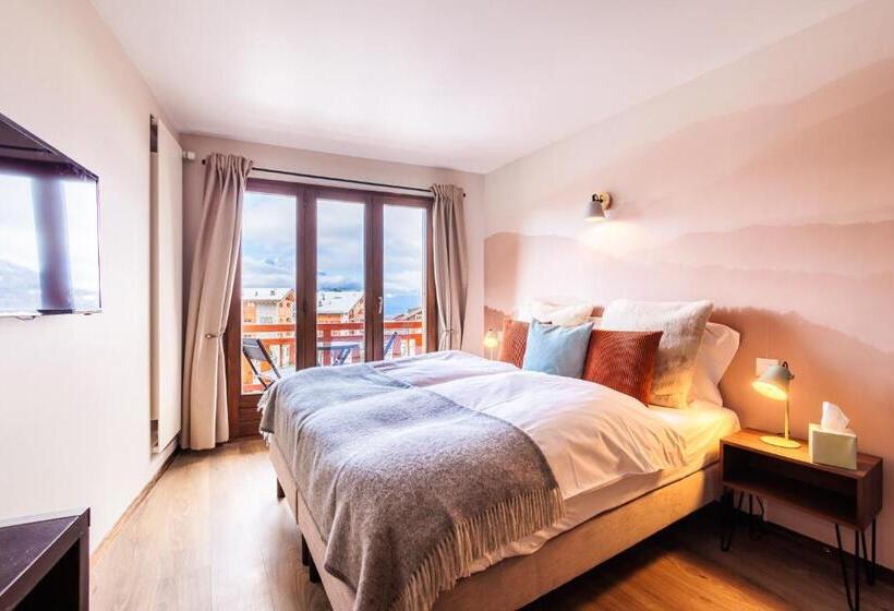 اتاق استاندارد چهارنفره با بالکن, No 8 Bed & Bar