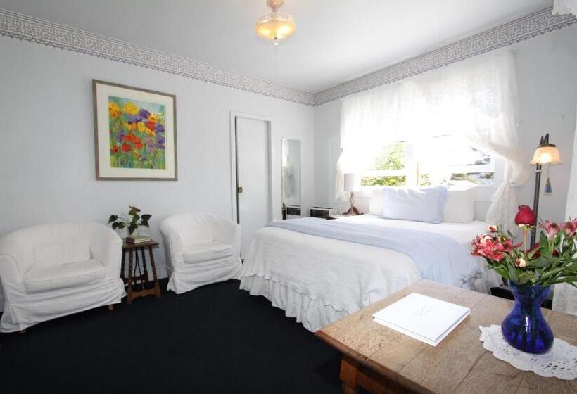 Номер Стандарт Вид на Море с Балконом, Seagull Inn Bed & Breakfast
