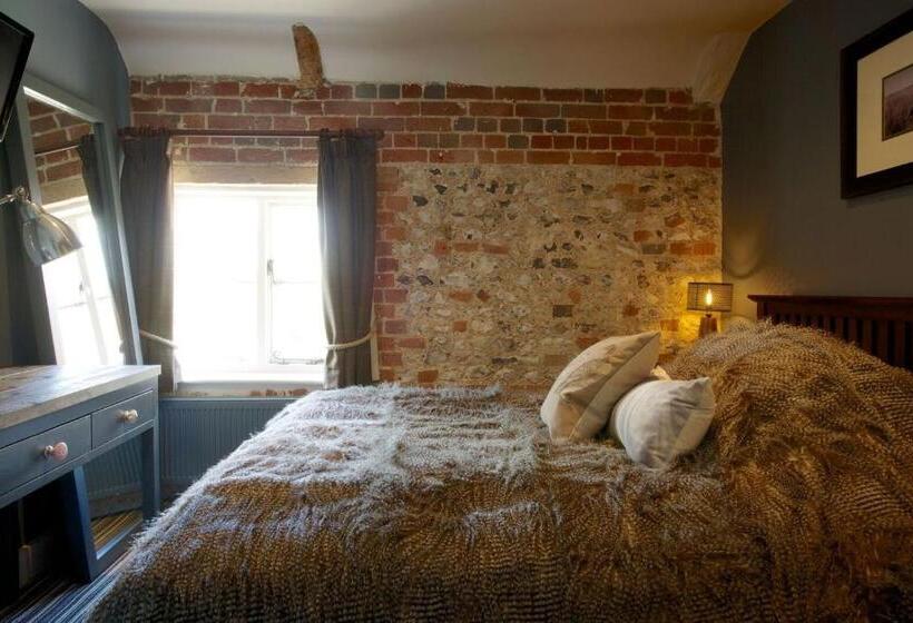 Классический Номер, The Woolpack Inn