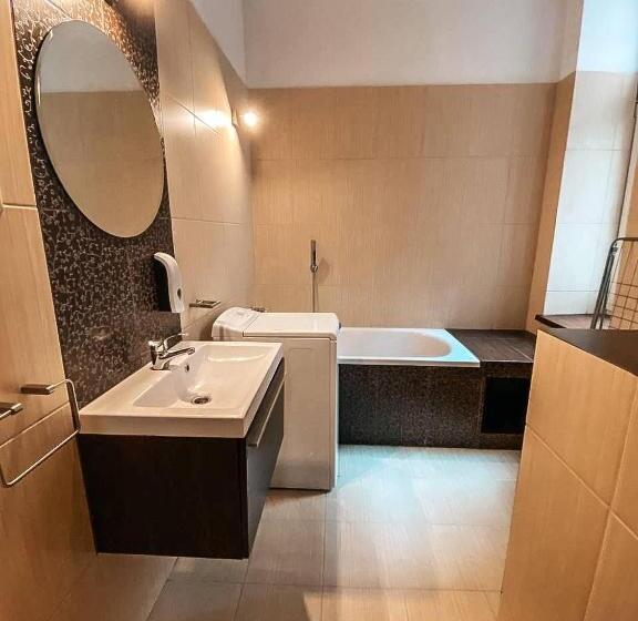 اتاق استاندارد سه نفره, Hostel Rynek22
