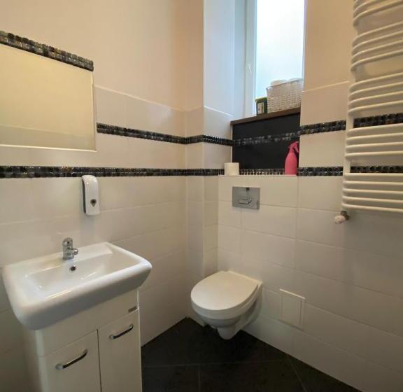اتاق استاندارد سه نفره, Hostel Rynek22