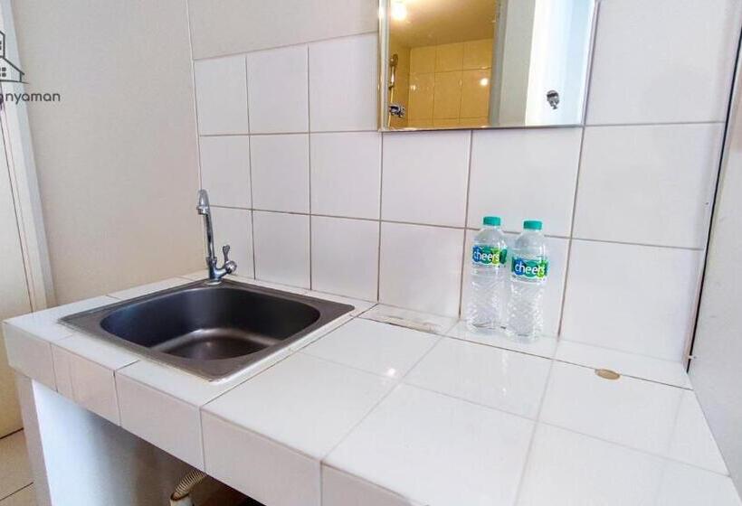 Номер Deluxe, Springlake Summarecon Bekasi Apartement By Rna