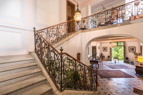 Президентский Люкс, Chateau D Estrac