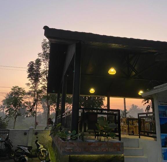 Номер Стандарт, Pondok Tetebatu Cottages And Cafe