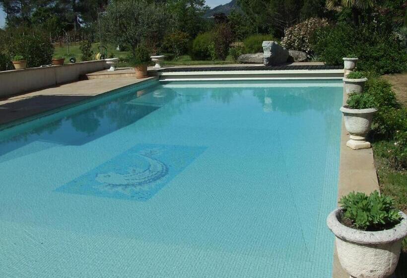 Классический Номер, Domaine Du Planas Ailhon Ardeche
