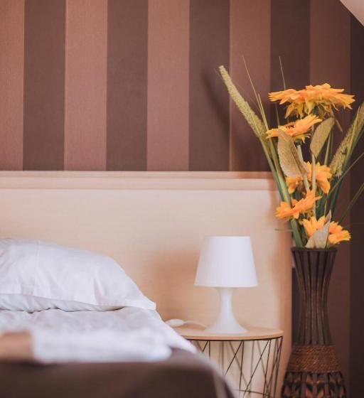 سوییت جونیور با بالکن, Family Hotel Sunrise
