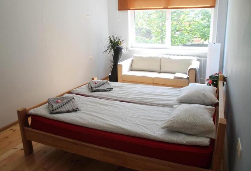 اتاق اکونومی, Liepu Hostelis