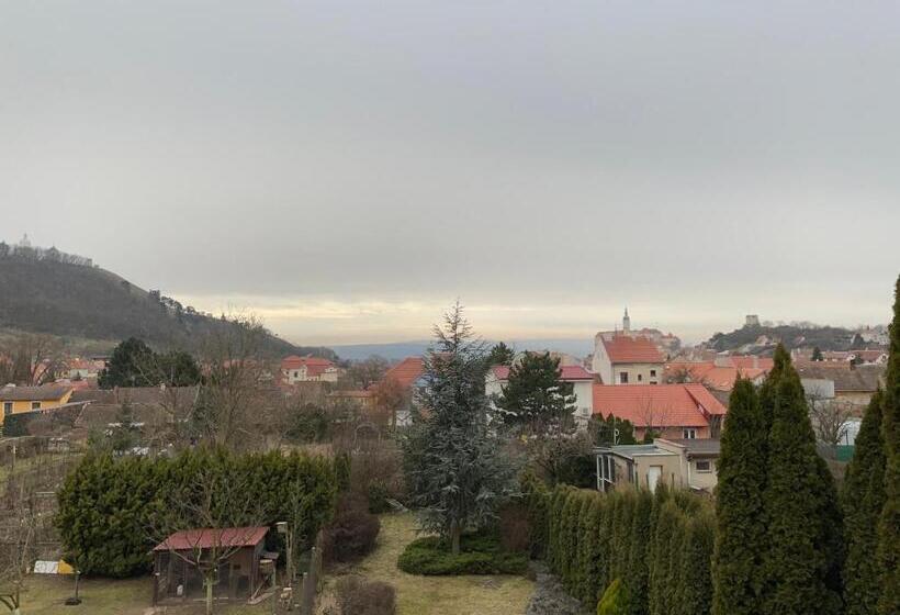 带1个卧室的带阳台的公寓, Pálava House Mikulov