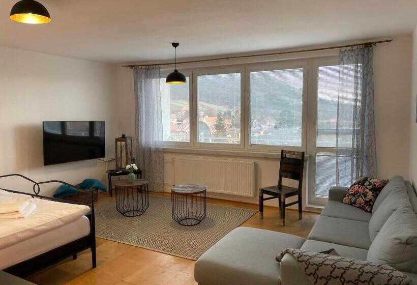 带1个卧室的带阳台的公寓, Pálava House Mikulov