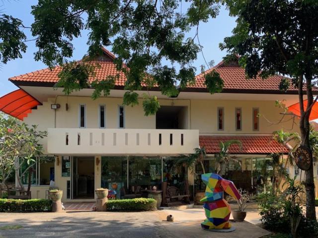 اتاق لوکس, Chanchaolao Beach Resort