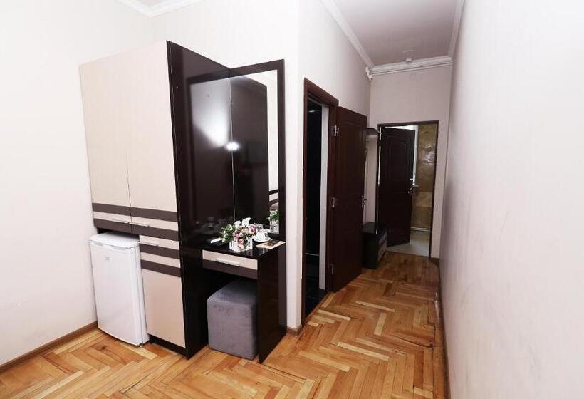 스탠다드 룸, Tigran Mets Yerevan