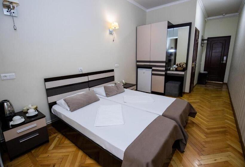 스탠다드 룸, Tigran Mets Yerevan