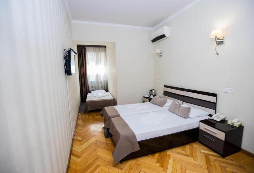 스탠다드 룸, Tigran Mets Yerevan