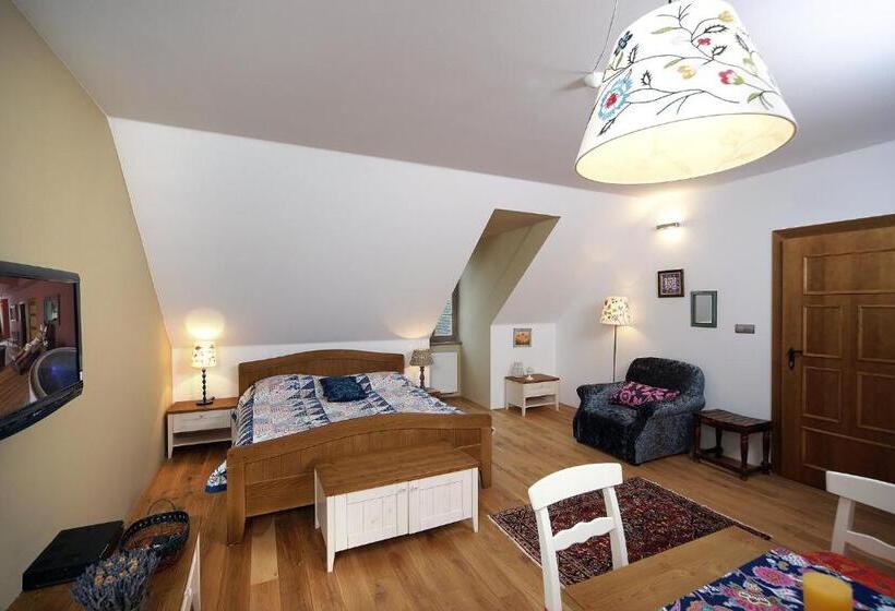 Полулюкс, Wellness Hotel Boží Oko
