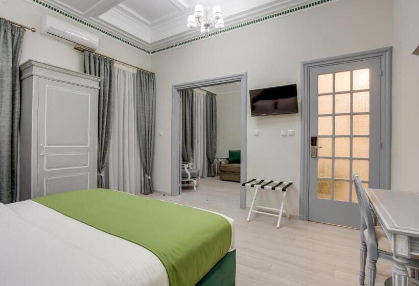 جناح مزوَّد بشرفة, Pandrosos Divine Suites
