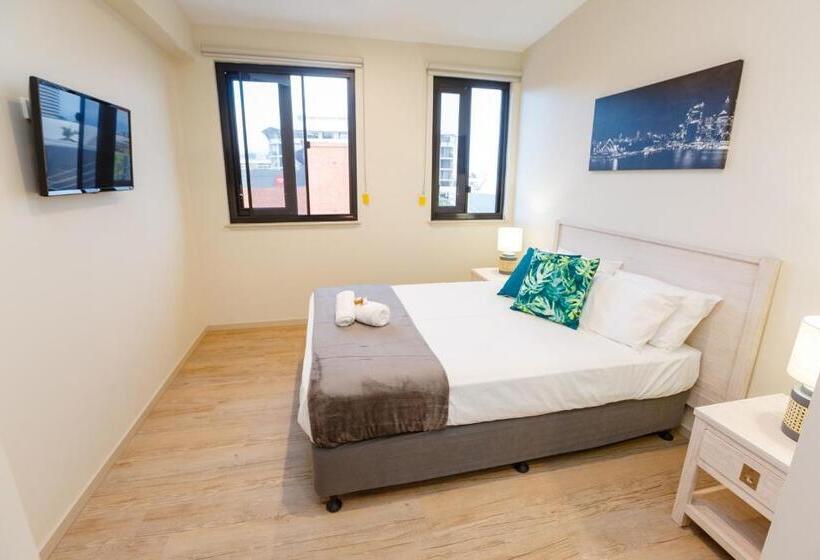 Standardrum, Global Backpackers Cairns