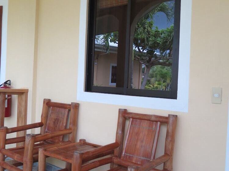 디럭스 룸, Bohol Sunside Resort