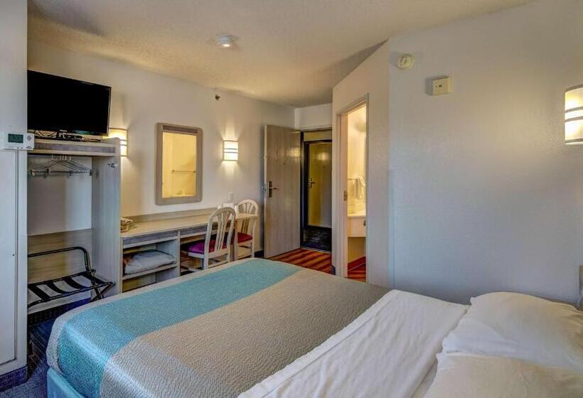 장애인을 위한 스탠다드 룸, Econo Lodge