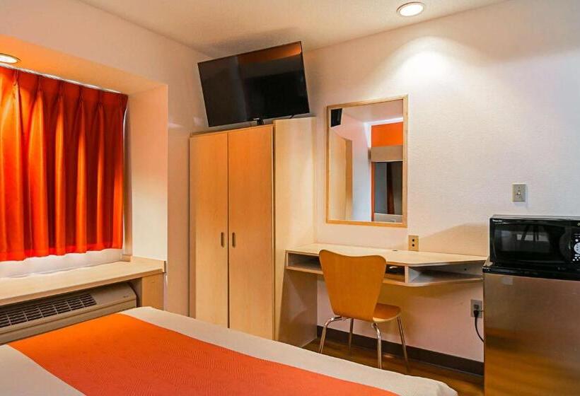 Люкс Повышенной Комфортности, Motel 6sycamore, Il