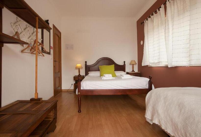 Номер Стандарт Совместная Ванная, Ericeira Chill Hill Hostel & Private Rooms