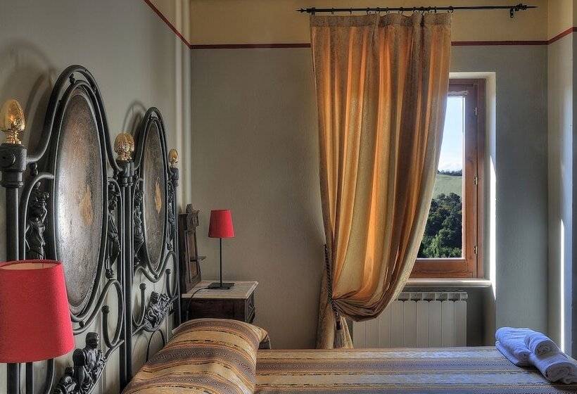 Апартаменты 2 Спальни, Albergo Diffuso Borgo Montemaggiore