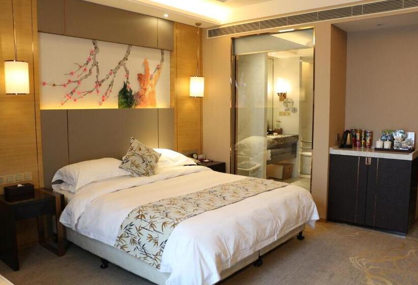 장애인을 위한 킹사이즈 침대 스탠다드 룸, Ramada Yiyang Taojiang