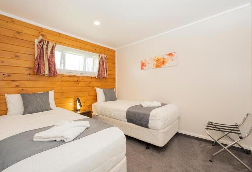 Апартаменты 2 Спальни, Tudor Park Motel