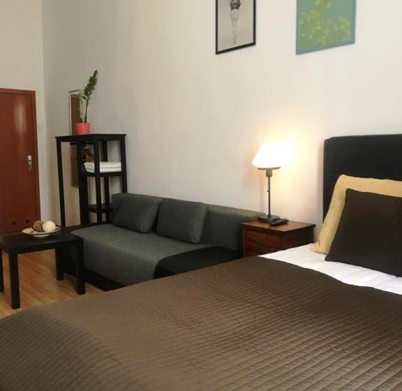 Quarto Quádruplo Estandar, Krakow Apartments & Rooms